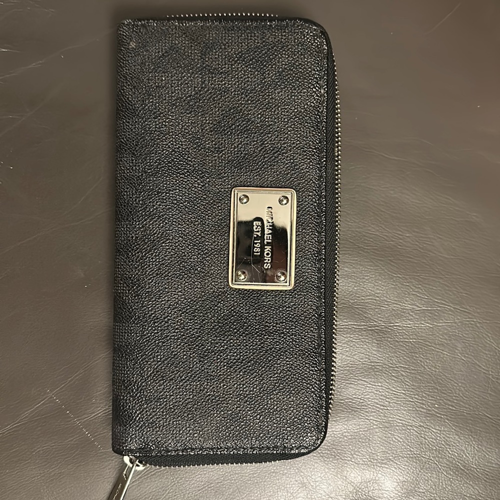 Beautiful Michael Kors wallet